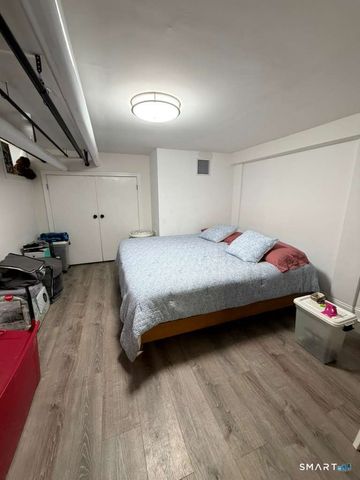 1440 Wood Avenue, Bridgeport, CT 06604