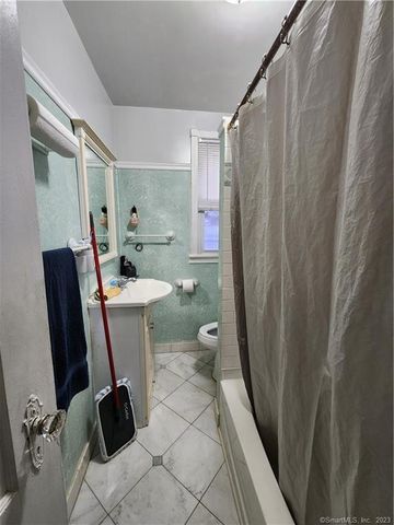 1440 Wood Avenue, Bridgeport, CT 06604