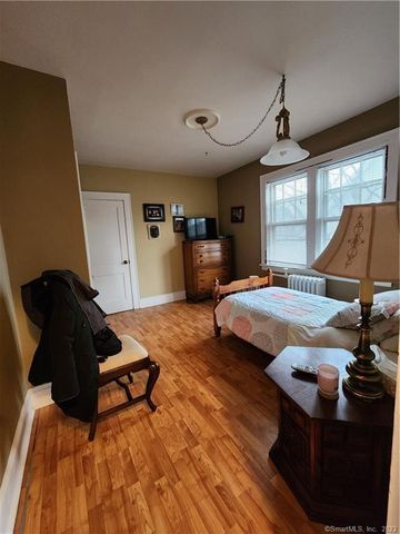 1440 Wood Avenue, Bridgeport, CT 06604