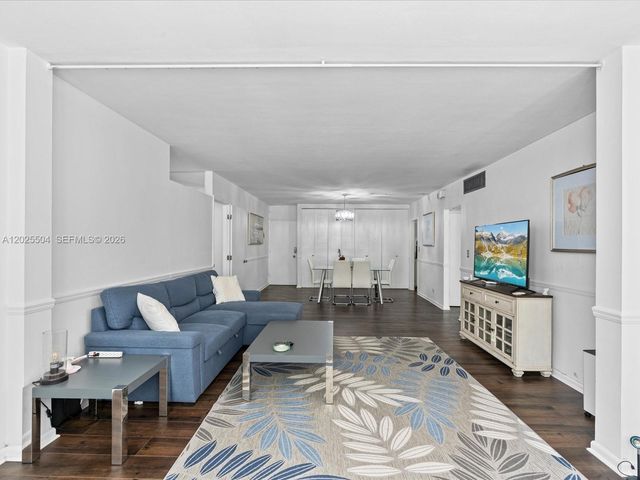 5005 Collins Ave 222, Miami Beach, FL 33140
