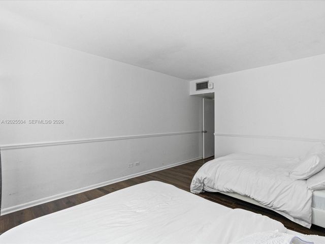 5005 Collins Ave 222, Miami Beach, FL 33140