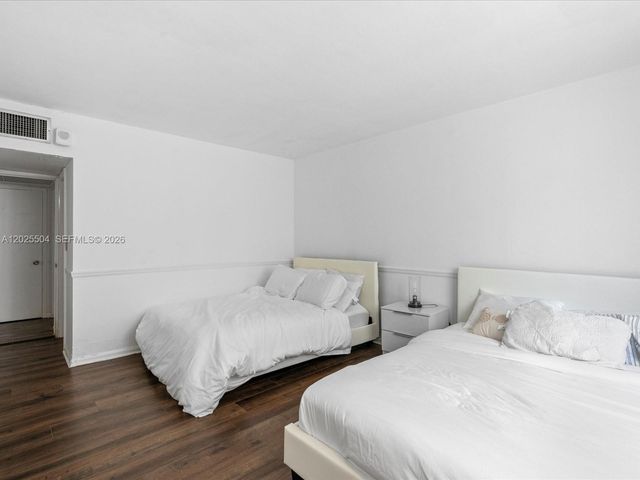 5005 Collins Ave 222, Miami Beach, FL 33140