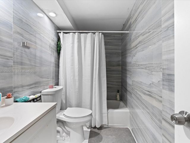 5005 Collins Ave 222, Miami Beach, FL 33140