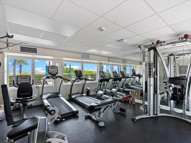 5005 Collins Ave 222, Miami Beach, FL 33140