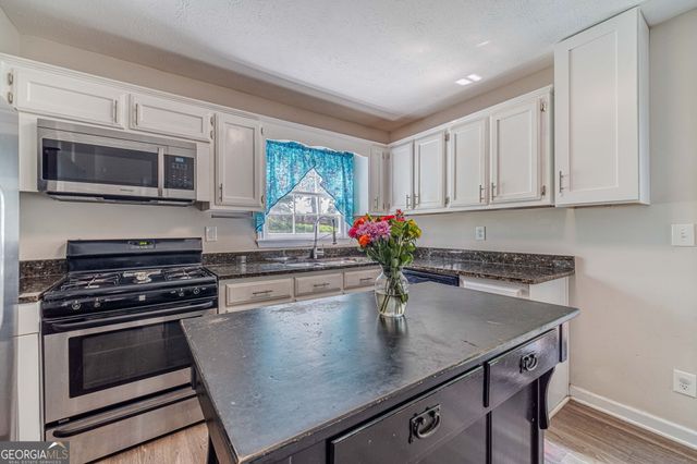 484 Daisy Trail, Lawrenceville, GA 30046
