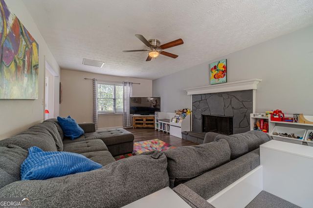 484 Daisy Trail, Lawrenceville, GA 30046