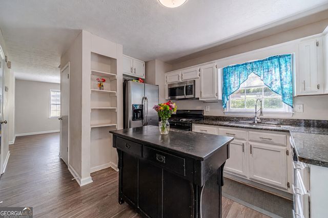 484 Daisy Trail, Lawrenceville, GA 30046