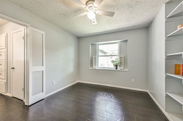 863 Seamaster Drive, Houston, TX 77062