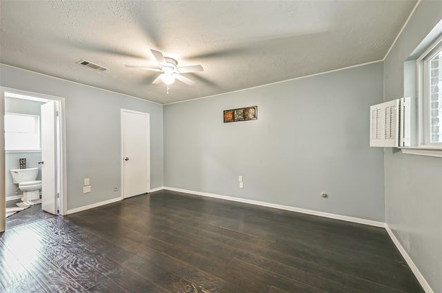 863 Seamaster Drive, Houston, TX 77062