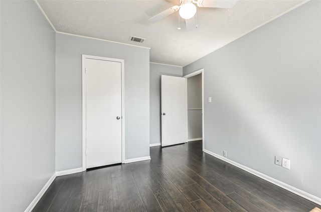 863 Seamaster Drive, Houston, TX 77062