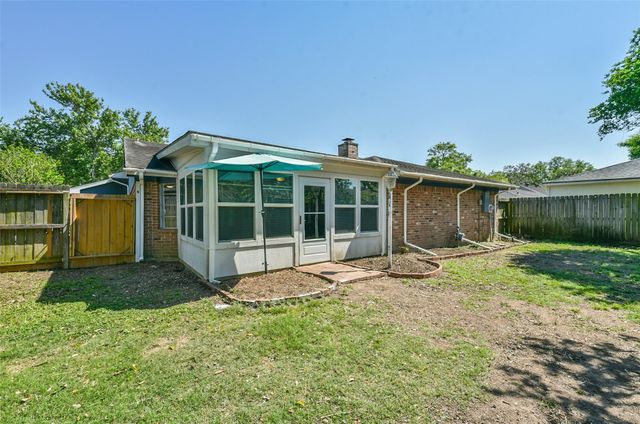 863 Seamaster Drive, Houston, TX 77062
