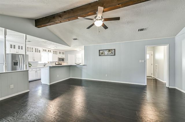 863 Seamaster Drive, Houston, TX 77062