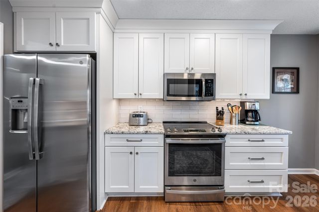 504 Windsor Forest Court, Fletcher, NC 28732