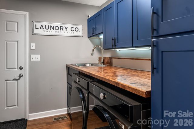 504 Windsor Forest Court, Fletcher, NC 28732