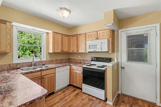 3728 Wedgwood Drive, Portage, MI 49024