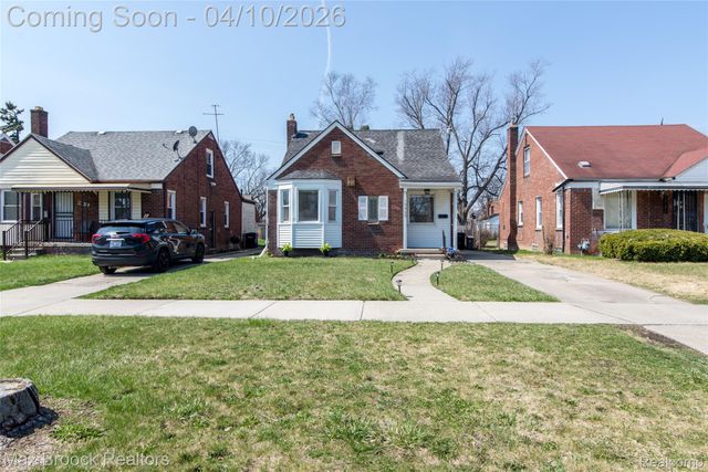 19469 Whitcomb Street, Detroit, MI 48235