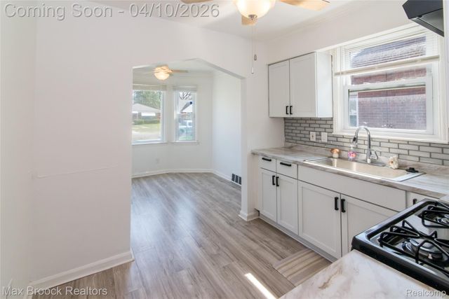 19469 Whitcomb Street, Detroit, MI 48235