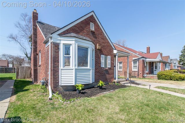 19469 Whitcomb Street, Detroit, MI 48235