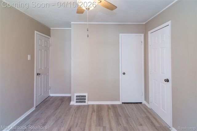 19469 Whitcomb Street, Detroit, MI 48235