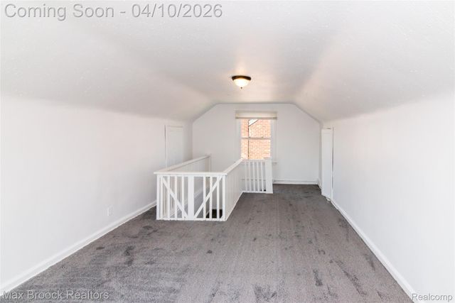 19469 Whitcomb Street, Detroit, MI 48235