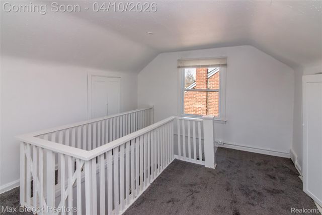 19469 Whitcomb Street, Detroit, MI 48235