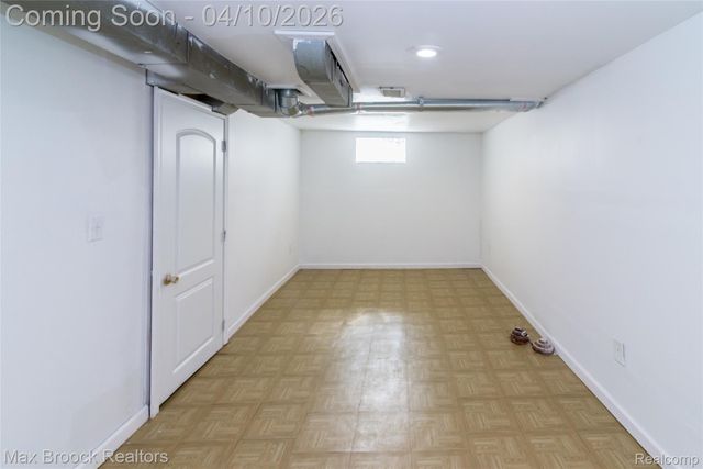 19469 Whitcomb Street, Detroit, MI 48235