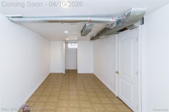 19469 Whitcomb Street, Detroit, MI 48235