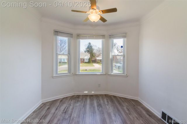 19469 Whitcomb Street, Detroit, MI 48235