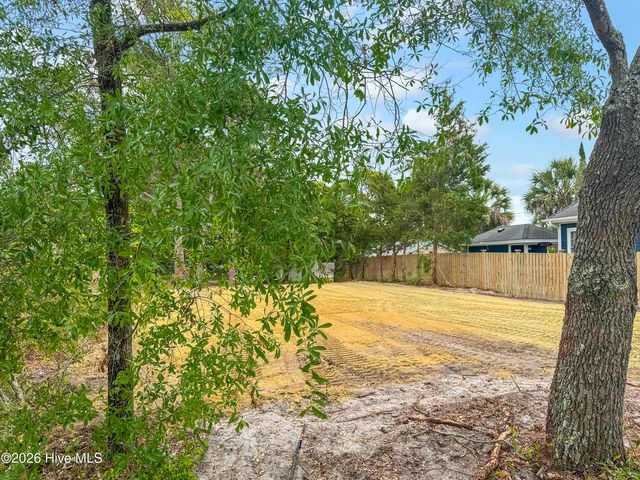 110 Dow Road N, Carolina Beach, NC 28428