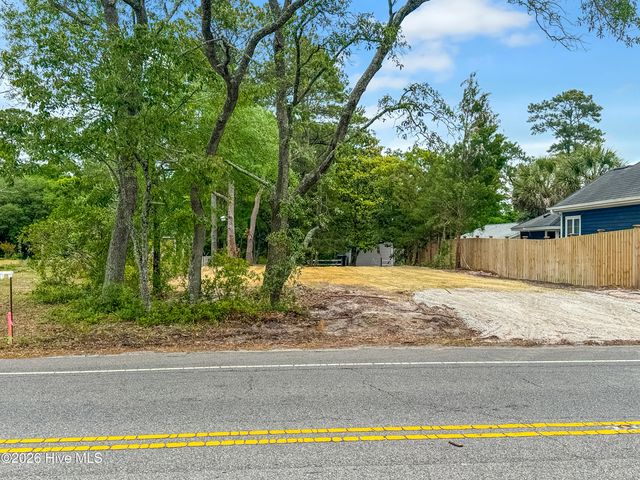 110 Dow Road N, Carolina Beach, NC 28428