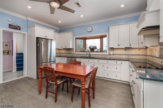 758 Ridge Road Ter, Kinnelon Boro, NJ 07405