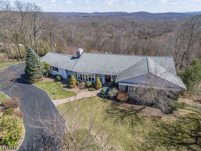 758 Ridge Road Ter, Kinnelon Boro, NJ 07405