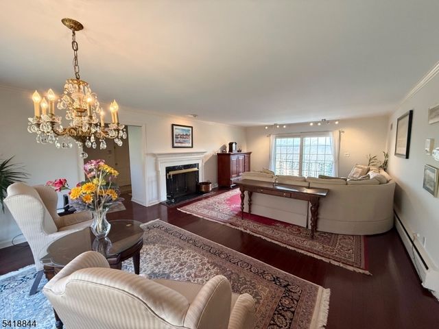 758 Ridge Road Ter, Kinnelon Boro, NJ 07405