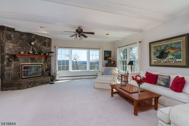 758 Ridge Road Ter, Kinnelon Boro, NJ 07405