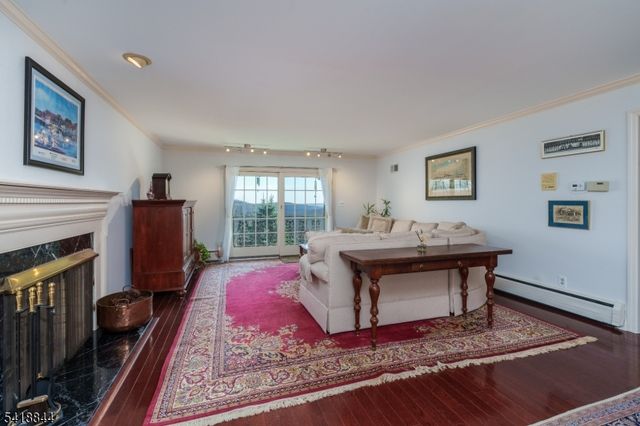 758 Ridge Road Ter, Kinnelon Boro, NJ 07405