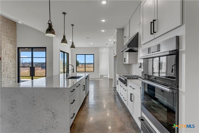 138 Cloudwood Ranch Road, Briggs, TX 78608