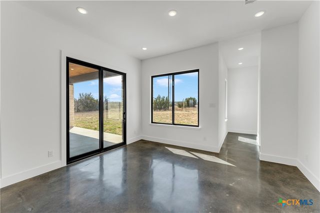 138 Cloudwood Ranch Road, Briggs, TX 78608