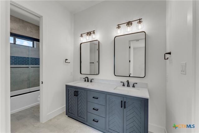 138 Cloudwood Ranch Road, Briggs, TX 78608