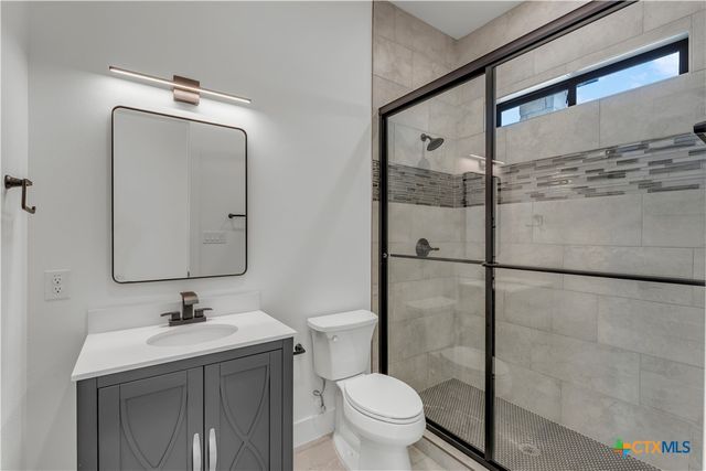 138 Cloudwood Ranch Road, Briggs, TX 78608