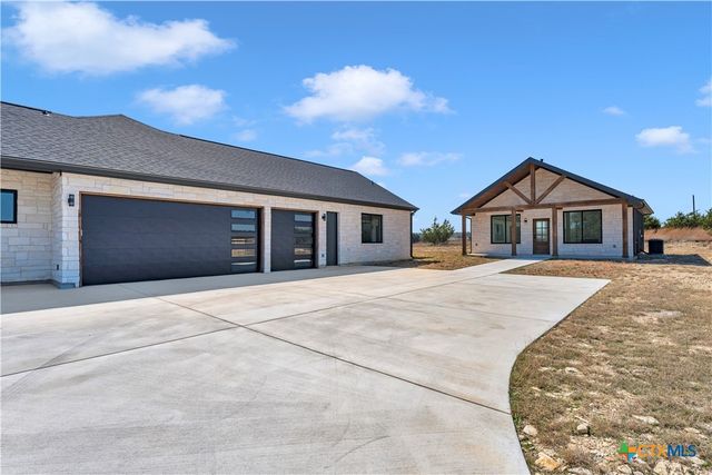 138 Cloudwood Ranch Road, Briggs, TX 78608