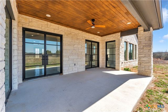 138 Cloudwood Ranch Road, Briggs, TX 78608