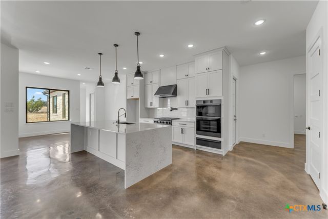 138 Cloudwood Ranch Road, Briggs, TX 78608