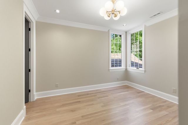 714 Shawnee Dr, Nashville, TN 37205