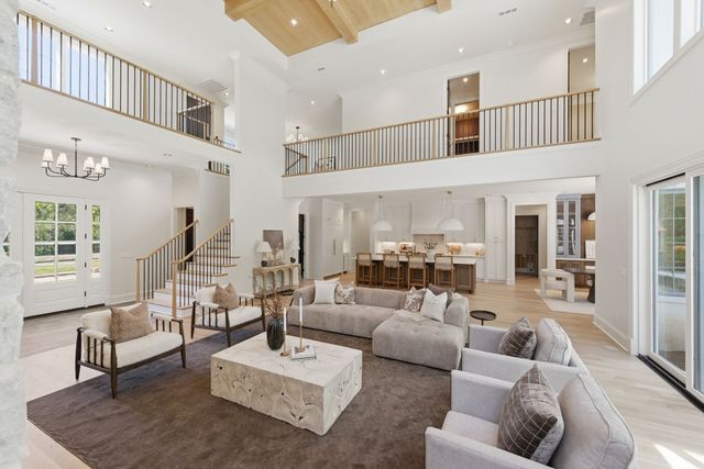 714 Shawnee Dr, Nashville, TN 37205