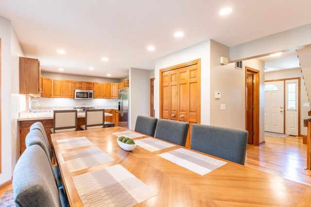 7710 Currie Hill Court, Fort Wayne, IN 46804