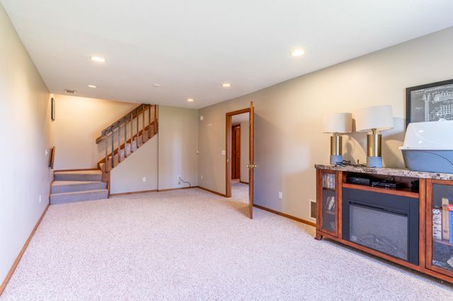 7710 Currie Hill Court, Fort Wayne, IN 46804
