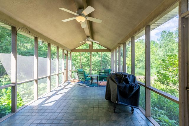 7710 Currie Hill Court, Fort Wayne, IN 46804