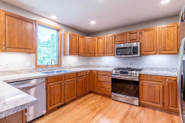 7710 Currie Hill Court, Fort Wayne, IN 46804