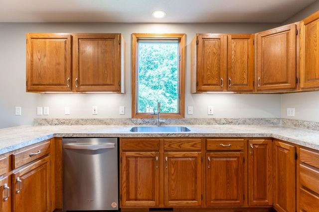 7710 Currie Hill Court, Fort Wayne, IN 46804
