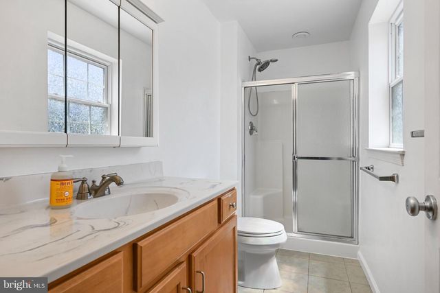 203 DEERFIELD LN, Lititz, PA 17543